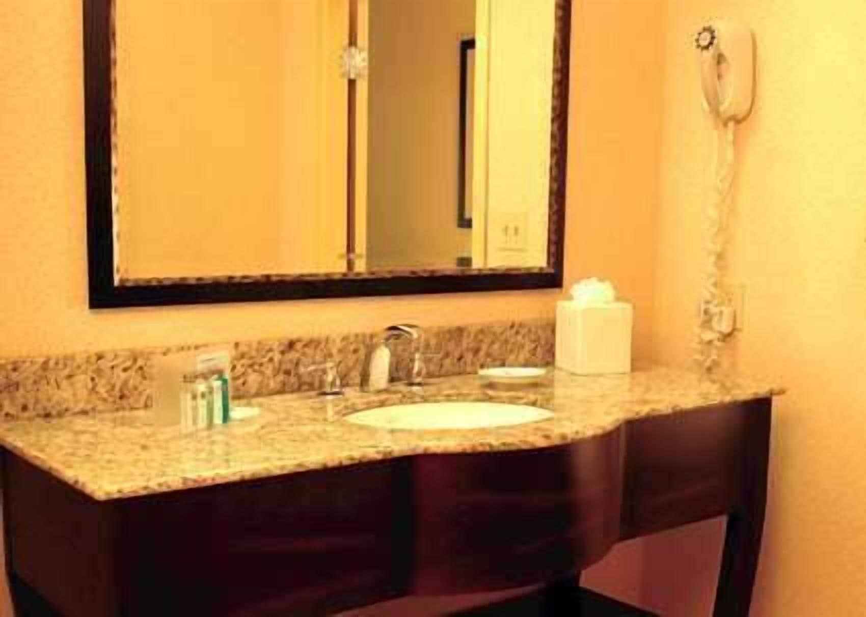 Hampton Inn & Suites Fresno - Northwest Herndon Buitenkant foto