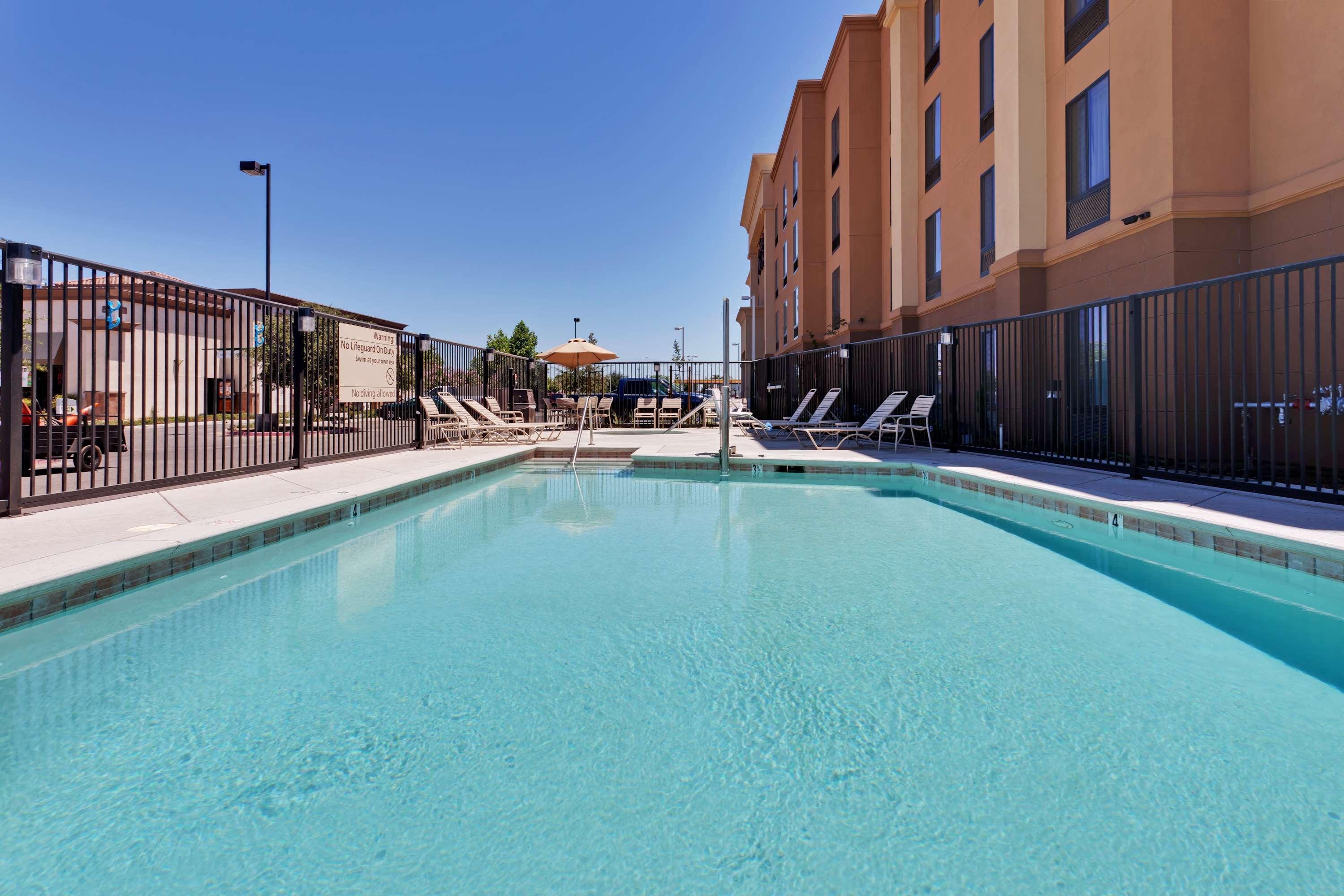 Hampton Inn & Suites Fresno - Northwest Herndon Faciliteiten foto