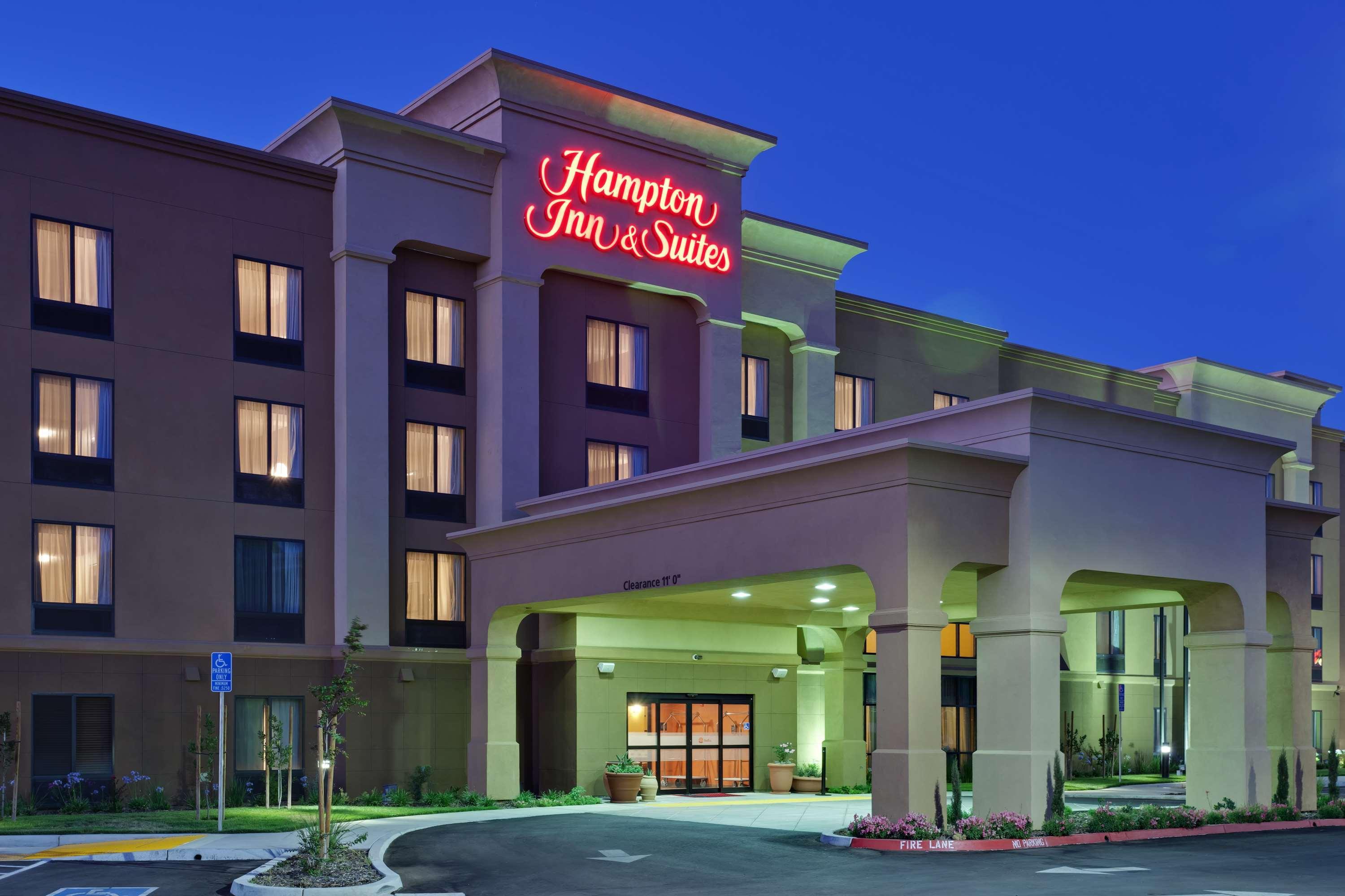 Hampton Inn & Suites Fresno - Northwest Herndon Buitenkant foto