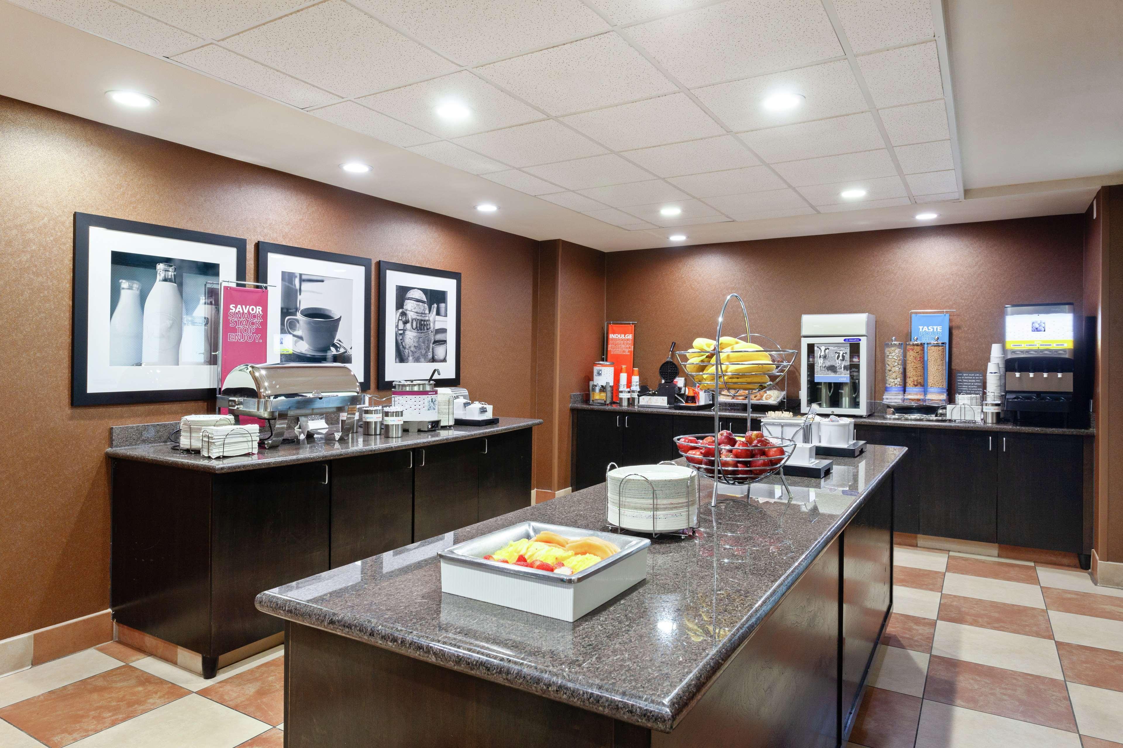 Hampton Inn & Suites Fresno - Northwest Herndon Buitenkant foto